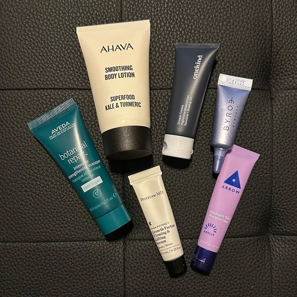 Beauty Samples Bundle‎